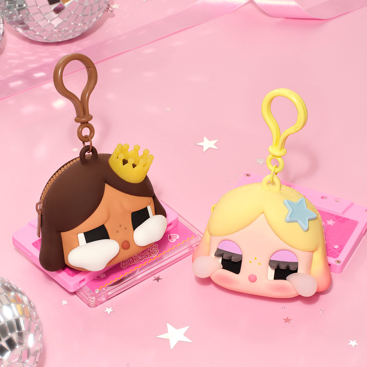 POP MART CRYBABY Shiny Shiny Series 1 box Hanging Earphone Case (1 piece)